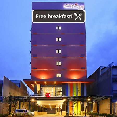 Amaris Hotel Pasar Baru Giacarta Esterno foto