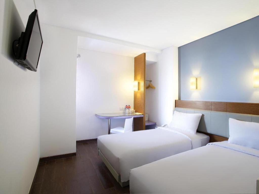 Amaris Hotel Pasar Baru Giacarta Esterno foto