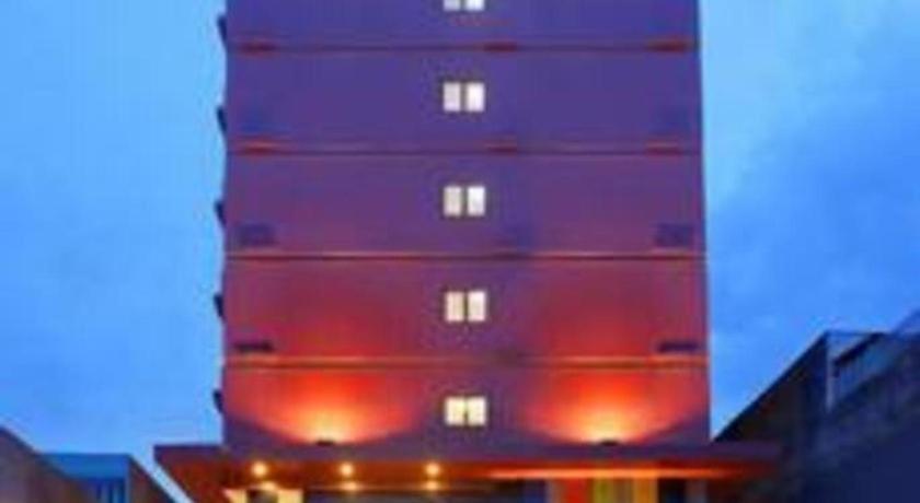 Amaris Hotel Pasar Baru Giacarta Esterno foto