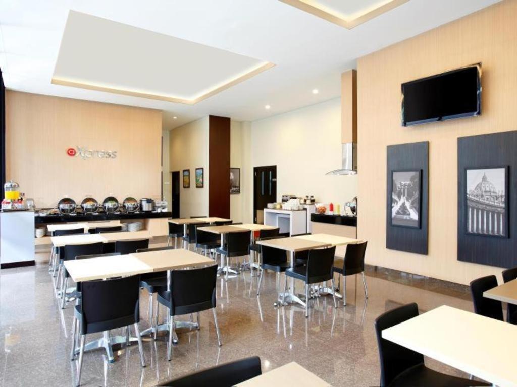 Amaris Hotel Pasar Baru Giacarta Esterno foto